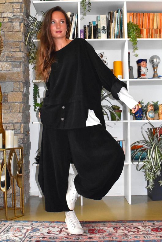 Bateau Needlecord Lazy Layer Top Black